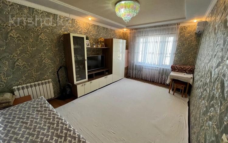 1-комнатная квартира, 42 м², 5/5 этаж, мкр Север за 14.5 млн 〒 в Шымкенте, Енбекшинский р-н — фото 2