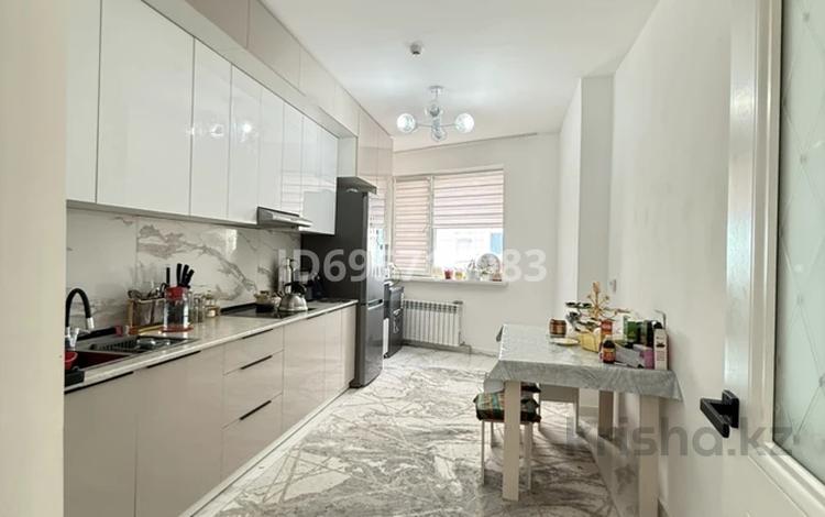 3-бөлмелі пәтер · 90 м² · 6/12 қабат, 11 ул, бағасы: 34 млн ₸ в Туркестане — фото 38