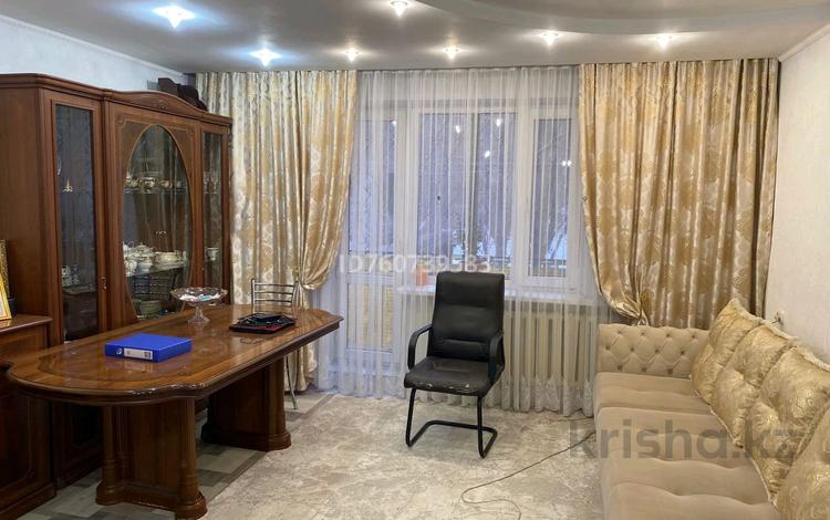 4-комнатная квартира · 80 м² · 2/9 этаж, мкр Юго-Восток, Юго-Восток ш/а., Орбита ш/а. 3 за 32 млн ₸ в Караганде, Казыбек би р-н — фото 2