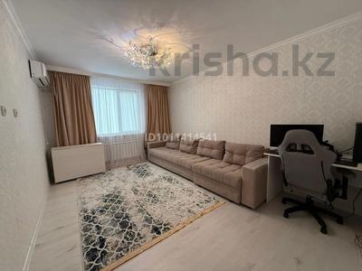 2-комнатная квартира · 60 м² · 7/14 этаж, мкр Акбулак 45 за 300 000 〒 в Алматы, Алатауский р-н