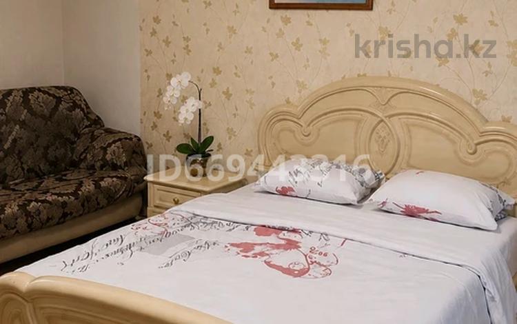 1-комнатная квартира · 35 м² · 2/5 этаж, проспект Нурсултана Назарбаева 203 за 10 000 ₸ в Уральске — фото 31