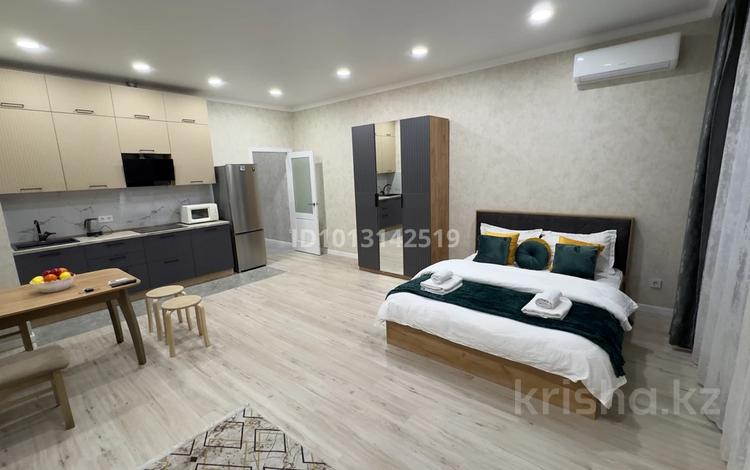 1-бөлмелі пәтер · 50 м² · 10/12 қабат, Розыбакиева 158 — Сатпаева, бағасы: 20 000 ₸ в Алматы, Бостандыкский р-н — фото 2