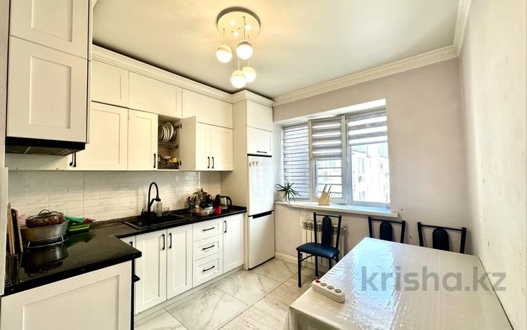2-комнатная квартира · 55 м² · 12/12 этаж, мкр Акбулак, Дарабоз 15 — Момышулы за 30 млн ₸ в Алматы, Алатауский р-н — фото 8
