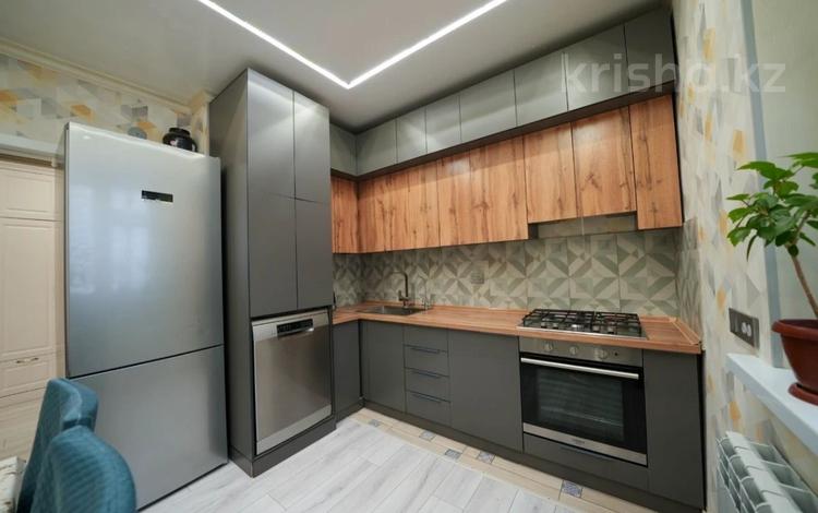 3-бөлмелі пәтер · 75.7 м² · 8/9 қабат, Куаныш тулеметова 69/18, бағасы: 32 млн ₸ в Шымкенте, Каратауский р-н — фото 17