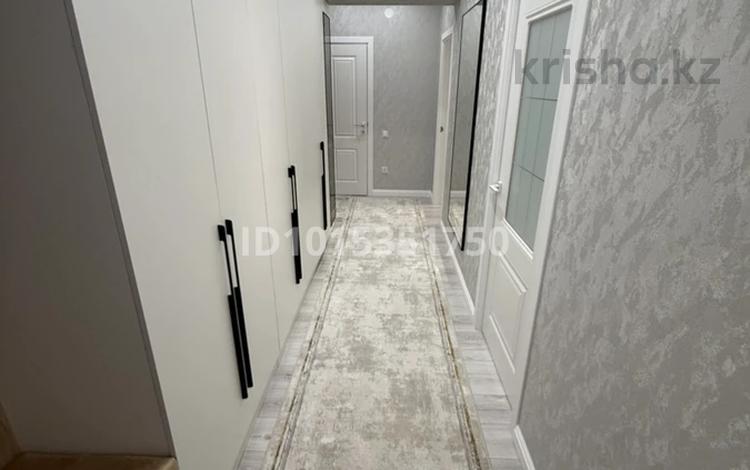 2-комнатная квартира · 70 м² · 2/9 этаж, мкр Нурсая, Елорда 6/3 за 300 000 ₸ в Атырау — фото 2