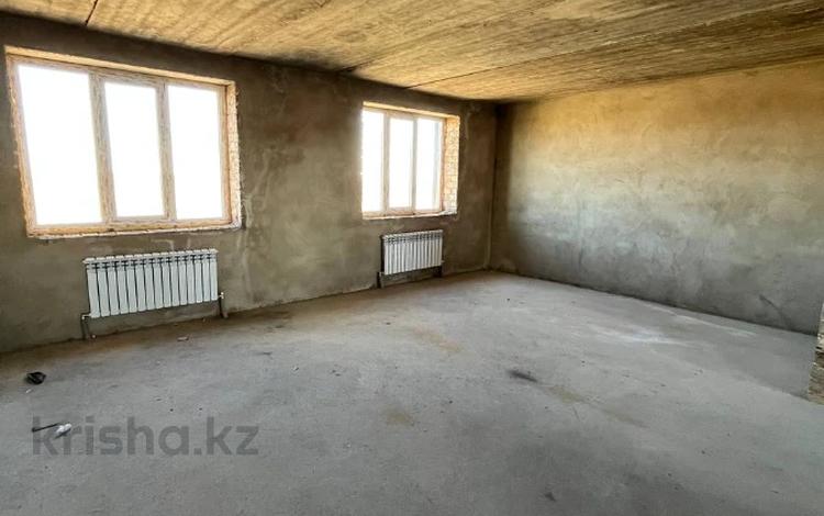 3-бөлмелі пәтер · 82.9 м² · 6/6 қабат, Голубые пруды ш/а. 3/3, бағасы: ~ 24.4 млн ₸ в Караганде, Алихана Бокейханова р-н — фото 3