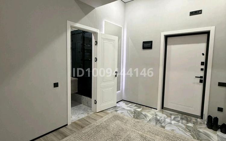 2-бөлмелі пәтер · 70 м² · 13/14 қабат, 17-й мкр 271/1 — Halyk Arena, бағасы: 30 млн ₸ в Актау — фото 2