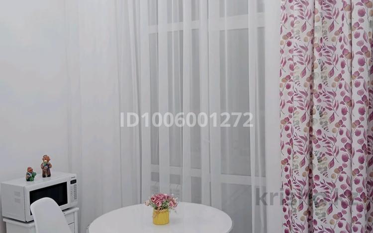 1-комнатная квартира · 36 м² · 1/10 этаж, Туран 40/1 за 13 000 〒 в Астане, Нура р-н — фото 3