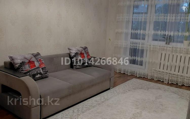 3-комнатная квартира · 60 м² · 4/5 этаж, мкр Юго-Восток за 220 000 ₸ в Караганде, Казыбек би р-н — фото 2