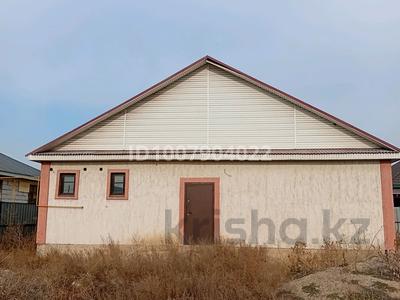 Отдельный дом · 4 комнаты · 120 м² · 8 сот., Самал 81 за 23 млн 〒 в Боралдае (Бурундай), мкр Водник-2