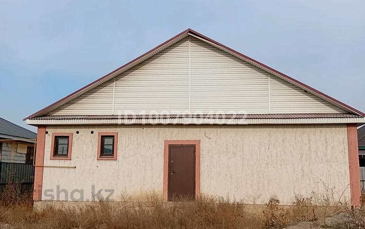 Отдельный дом · 4 комнаты · 120 м² · 8 сот., Самал 81 за 23 млн 〒 в Боралдае (Бурундай), мкр Водник-2 — фото 2