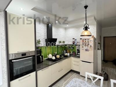 3-комнатная квартира · 100 м² · 5/5 этаж, мкр. Алтын орда, Тауелсиздик — Гипермаркет Дина за 34.5 млн 〒 в Актобе