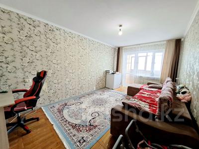 2-комнатная квартира · 45 м² · 3/5 этаж, Майкудук, Майкудук, 15й микрорайон 22 за 10.6 млн ₸ в Караганде, Алихана Бокейханова р-н