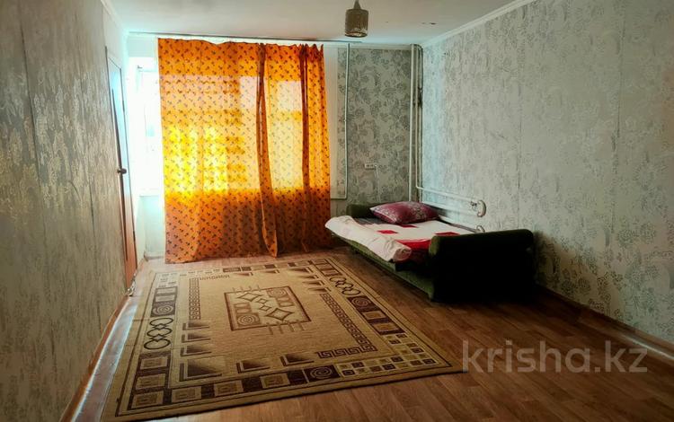 1-комнатная квартира, 35 м², 3/9 этаж помесячно, Тайманова 221/1 за 85 000 〒 в Уральске — фото 2