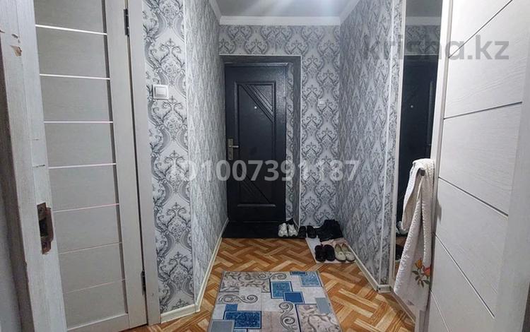 1-бөлмелі пәтер · 32.4 м² · 3/3 қабат, Сураншы батыр 34, бағасы: 8 млн ₸ в Аксукенте — фото 2