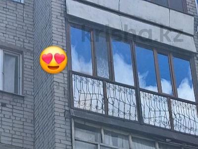 2-комнатная квартира · 50 м² · 4/5 этаж, Найманбаева 128 — Центр, Цум КРУГЛОСУТОЧНО за 2 500 ₸ в Семее