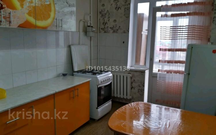2-комнатная квартира · 60 м² · 5/6 этаж, мкр 12 за 130 000 ₸ в Актобе — фото 2