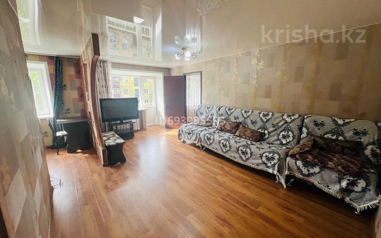 2-комнатная квартира, 44 м², 4/5 этаж, Кабанбай батыра 107 за 15.2 млн 〒 в Усть-Каменогорске — фото 2