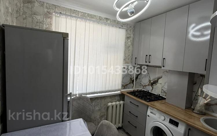 2-бөлмелі пәтер · 50 м² · 2/5 қабат, Қаратау ш/а. 16, бағасы: 14 млн ₸ в Таразе, мкр Каратау — фото 2