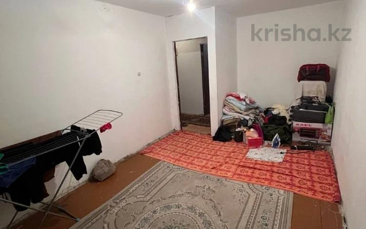 2-бөлмелі пәтер · 53.3 м² · 3/5 қабат, 17-шағынаудан 39, бағасы: 10 млн ₸ в Караганде, Алихана Бокейханова р-н — фото 4