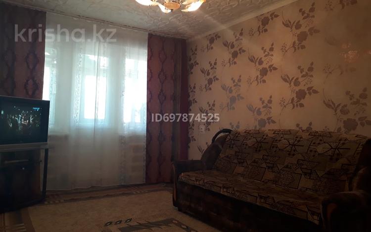 3-комнатная квартира · 58.2 м² · 3/5 этаж, Б.Момышулы за 10 млн ₸ в Темиртау — фото 2