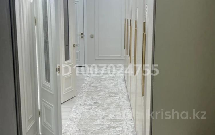3-комнатная квартира · 85 м² · 4/9 этаж, мкр Кайтпас 2, Толеметова 106/3 за 56 млн ₸ в Шымкенте, Абайский р-н — фото 2