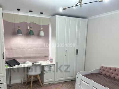 2-бөлмелі пәтер · 60 м² · 3/5 қабат, Бр.Жубановых 19а — Ост.Космос, бағасы: 24 млн ₸ в Хромтау