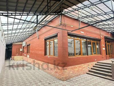 Отдельный дом · 6 комнат · 740 м² · 6 сот., Есетова 101 за 125 млн 〒 в Талдыкоргане