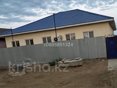 Отдельный дом · 4 комнаты · 182 м² · 10 сот., мкр Оркен, 34 за 33 млн 〒 в Атырау