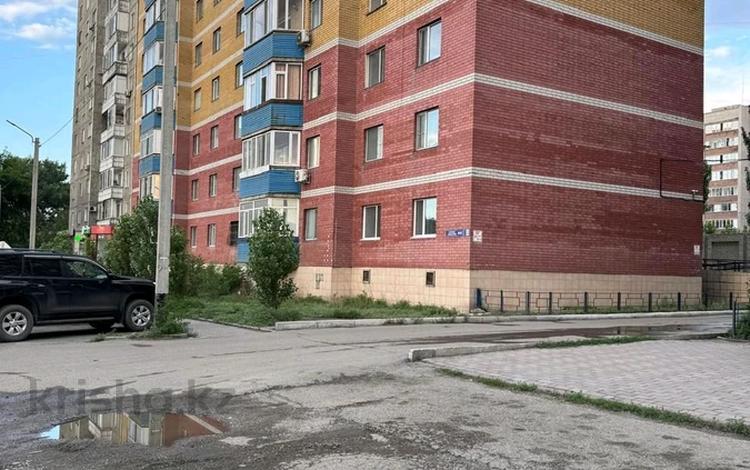Еркін, кеңселер, дүкендер мен бутиктер, қоймалар, сұлулық салондары, медорталықтар мен дәріханалар, білім орталықтары, ойын-сауық · 444.8 м², бағасы: 25 млн ₸ в Семее — фото 2
