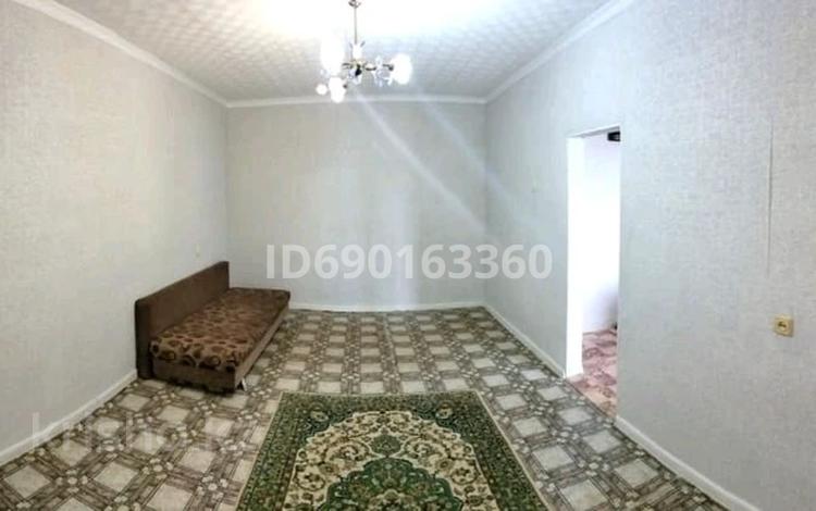 2-комнатная квартира, 34 м², 2/5 этаж, мкр Шанхай, Чекалина 30Б — Ну углу Рыскулова Чекалина за 5.3 млн 〒 в Актобе, мкр Шанхай — фото 2