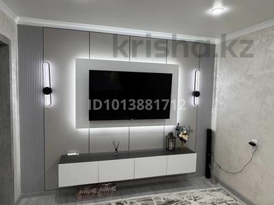 3-бөлмелі пәтер · 63 м² · 1/5 қабат, Кердери — Рядом дом быта, бағасы: 21 млн ₸ в Уральске, мкр Школьник