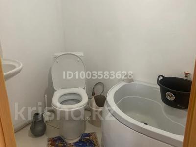 Отдельный дом · 1 комната · 50 м², мкр Мясокомбинат, 5 6 за 100 000 〒 в Атырау