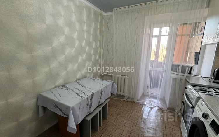 1-бөлмелі пәтер · 34 м² · 4/5 қабат, мкр Михайловка , Аманжолова 59, бағасы: 16.7 млн ₸ в Караганде, Казыбек би р-н — фото 2
