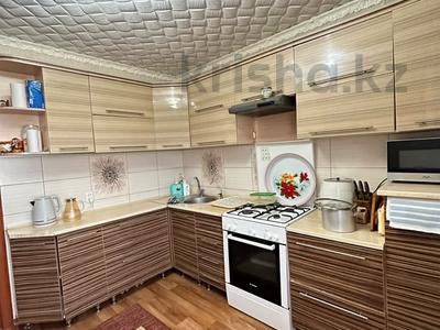 Отдельный дом · 5 комнат · 214 м² · 6 сот., Мопровская 80 за 35.5 млн ₸ в Петропавловске
