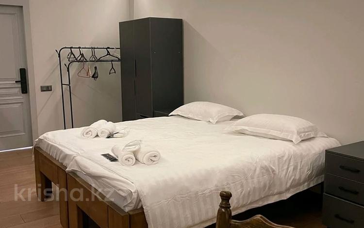 4-комнатная квартира · 190 м² · 5/7 этаж, Достык 132 за 300 000 ₸ в Алматы, Медеуский р-н — фото 2