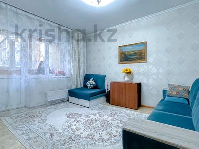 2-комнатная квартира, 52 м², 5/7 этаж, мкр Аксай-1А за 31 млн 〒 в Алматы, Ауэзовский р-н