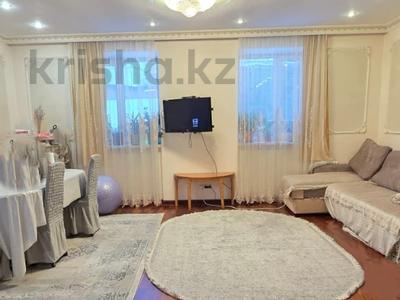 Отдельный дом · 14 комнат · 420 м² · 10 сот., Алпамыс Батыра 7 — Чубары за 135 млн 〒 в Астане, Есильский р-н