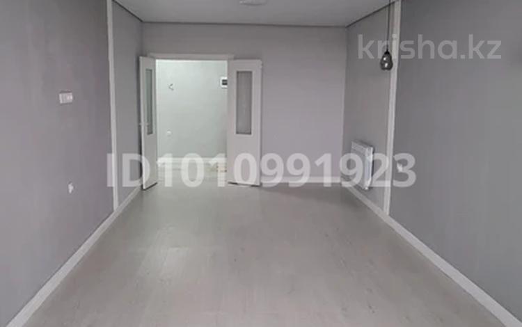 2-комнатная квартира · 66.7 м² · 3/5 этаж, Кокчетавская 1/5 — Штыбы за 25 млн 〒 в Уральске — фото 2