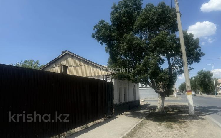 Отдельный дом · 4 комнаты · 51.2 м² · 6 сот., Улица Узакбая Караманова 53 — Переулок Мурагер, бывшая улица Шымбай за 17 млн ₸ в  — фото 2