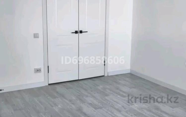 2-бөлмелі пәтер · 65 м² · 3/9 қабат, Придорожная 87 — Клиника Uniserv, гипермаркет Дина, бағасы: 25 млн ₸ в Уральске — фото 10