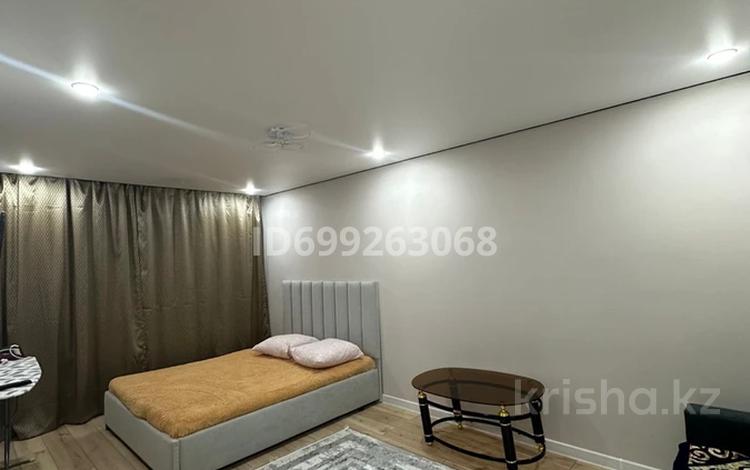 1-комнатная квартира · 30 м² · 1/5 этаж, Майкудук, 19й микрорайон 46 — За остановкой, квартира комфорт за 10 000 〒 в Караганде, Алихана Бокейханова р-н — фото 2