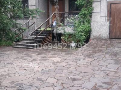 Отдельный дом · 6 комнат · 400 м² · 12 сот., Кунгей 5 улица 41 за 135 млн 〒 в Караганде