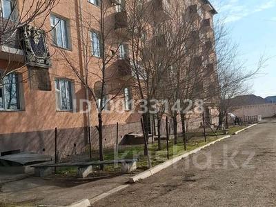 4-бөлмелі пәтер · 70 м² · 3 қабат, Ақиық, Коктем-2 мкрн 60 дом — Журба мектебіне қарсы бетте, бағасы: 15.5 млн ₸ в Арыси