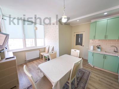 3-бөлмелі пәтер, 90 м², 4/22 қабат, мкр Комсомольский, Акмешит 17/1, бағасы: 45 млн 〒 в Астане, Есильский р-н