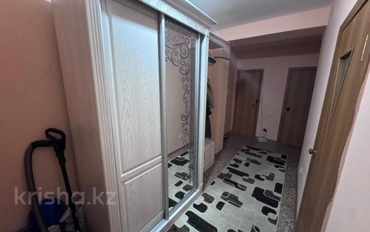 2-бөлмелі пәтер · 54 м² · 9/9 қабат, Карагайлы 34, бағасы: 20 млн ₸ в Семее — фото 2