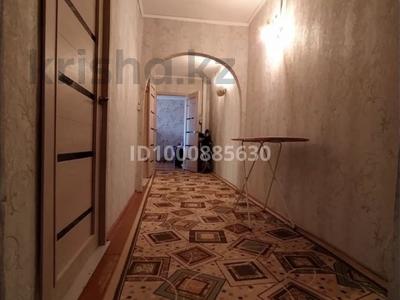 3-комнатная квартира · 70 м² · 3/5 этаж, Кунаева 1/4 4 за 16 млн 〒 в Актобе, мкр. Курмыш