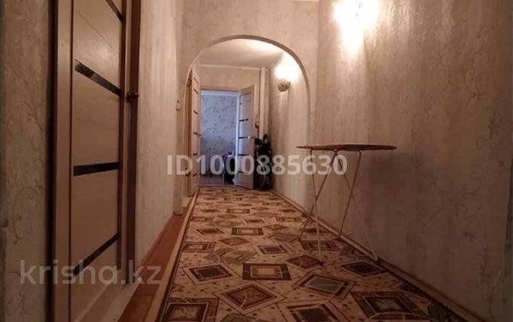 3-комнатная квартира · 70 м² · 3/5 этаж, Кунаева 1/4 4 за 15 млн ₸ в Актобе, мкр. Курмыш — фото 2