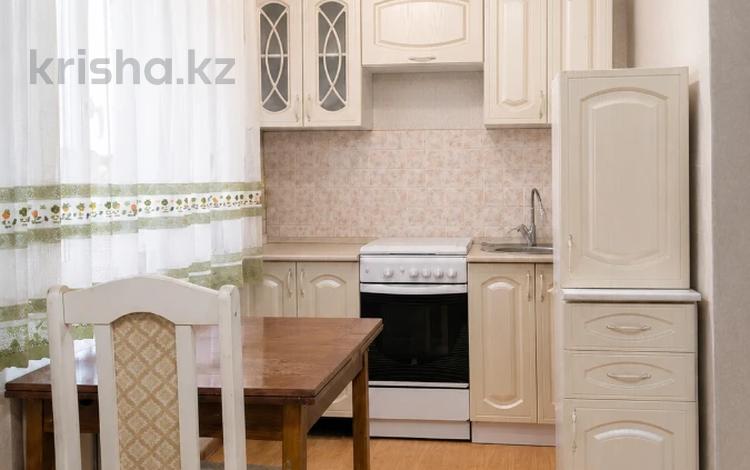 3-бөлмелі пәтер · 56 м² · 3/5 қабат, 6 микрорайон, бағасы: 15 млн ₸ в Караганде, Казыбек би р-н — фото 5