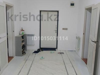 Жеке үй · 4 бөлме · 200 м² · 12 жүзд., 3 66 — Мадина паликлиника, бағасы: 18 млн ₸ в Батыре